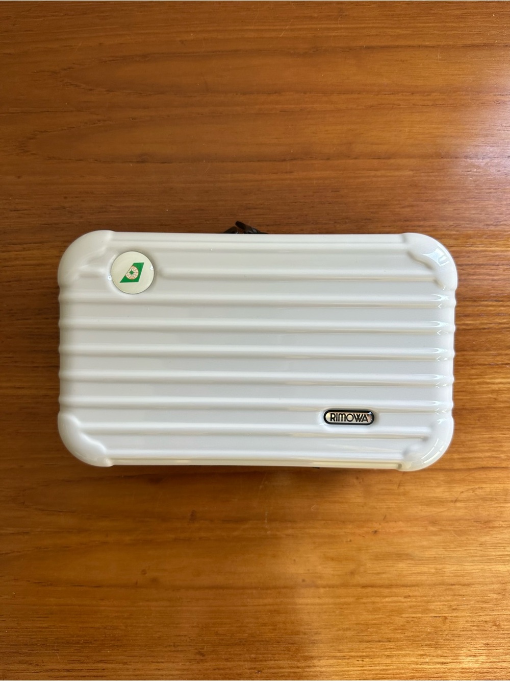 RIMOWA | COSMETIC / AMENITY / MAKEUP CASE | WHITE POLYCARBONATE | LIKE NEW